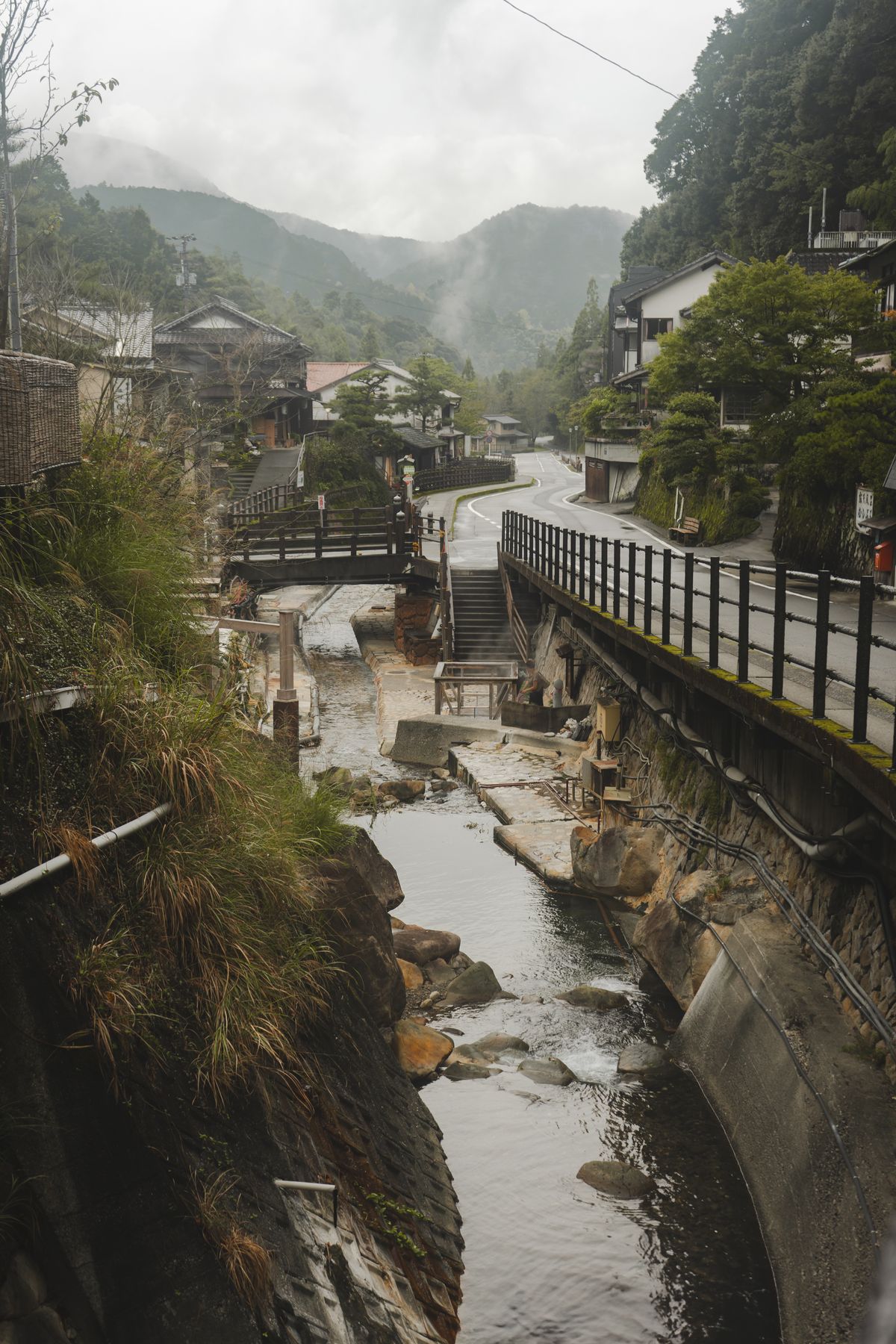 温泉街のイメージ写真（フリー素材）