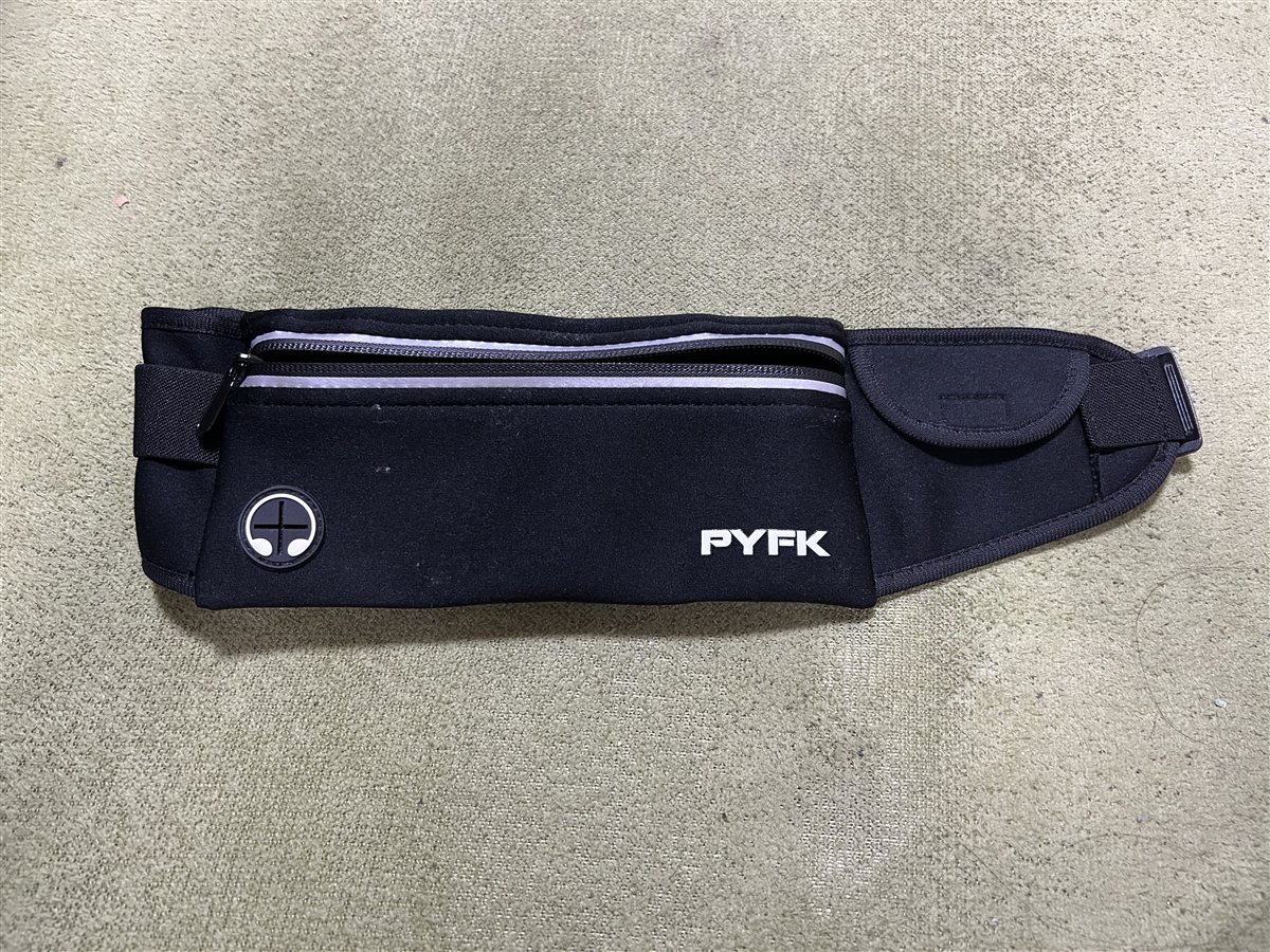 PYFKの黒い薄型ランニングウエストポーチ