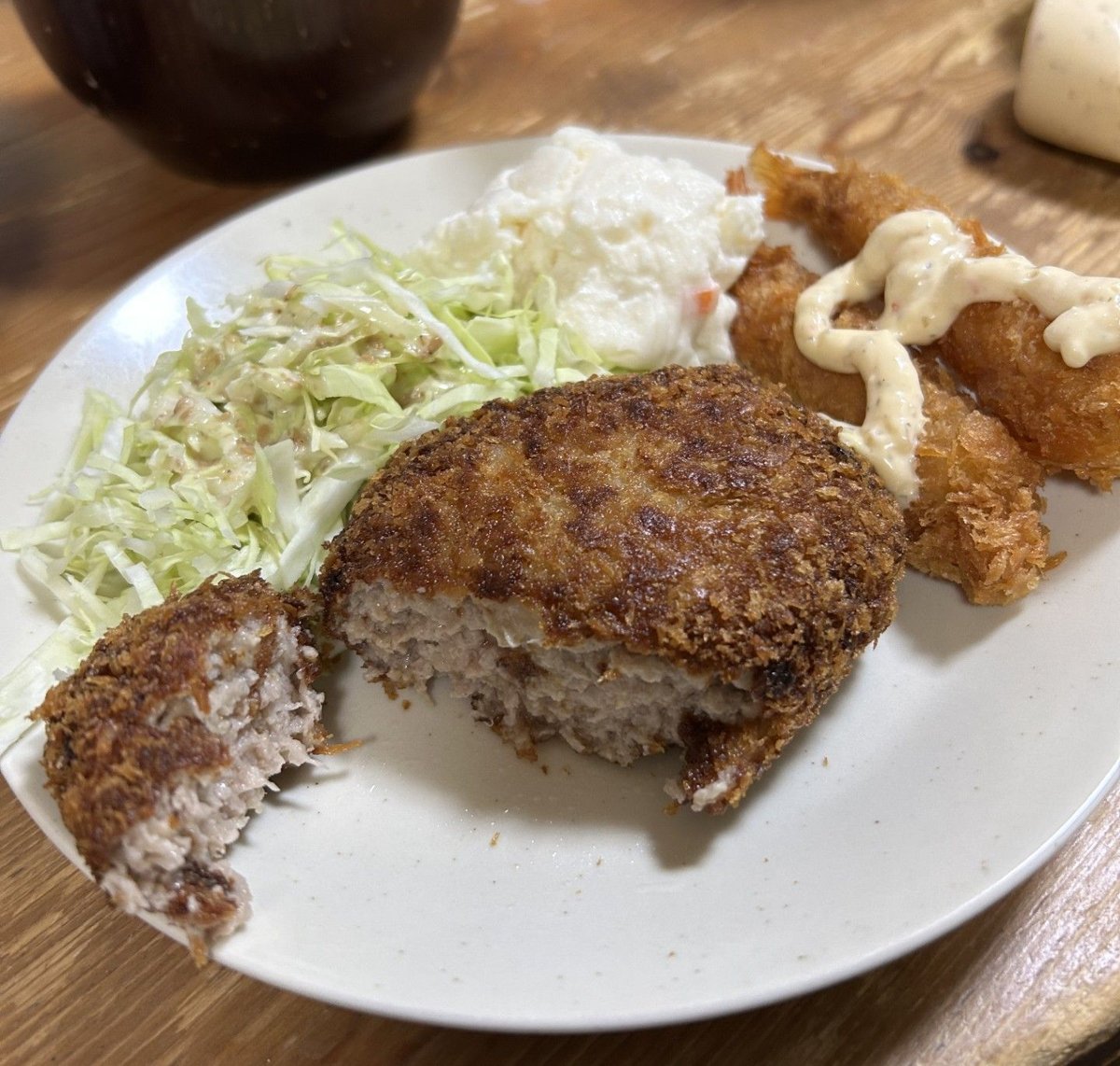 栗原はるみさんのレシピで作ったミンチカツを切ったところ